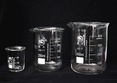 校園創業新典范 大學生開網店賣教學儀器，年銷1.5億背后的“玻璃”生意經